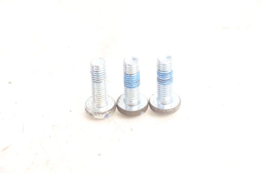 photo de VIS DISQUE DE FREIN JM MOTORS SANTANA EVO 50 (2024 - 2026) - Zoom état d’usage