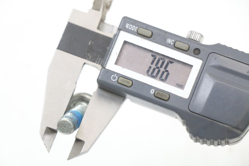 photo de Brake disc bolt HARLEY DAVIDSON SPORTSTER XL CUSTOM 1200 (2003 - 2004) - Gros plan technique