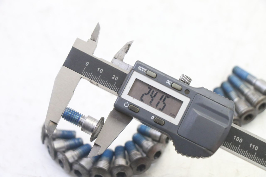 photo de VIS DISQUE DE FREIN SUZUKI SV S 650 (2003 - 2009)