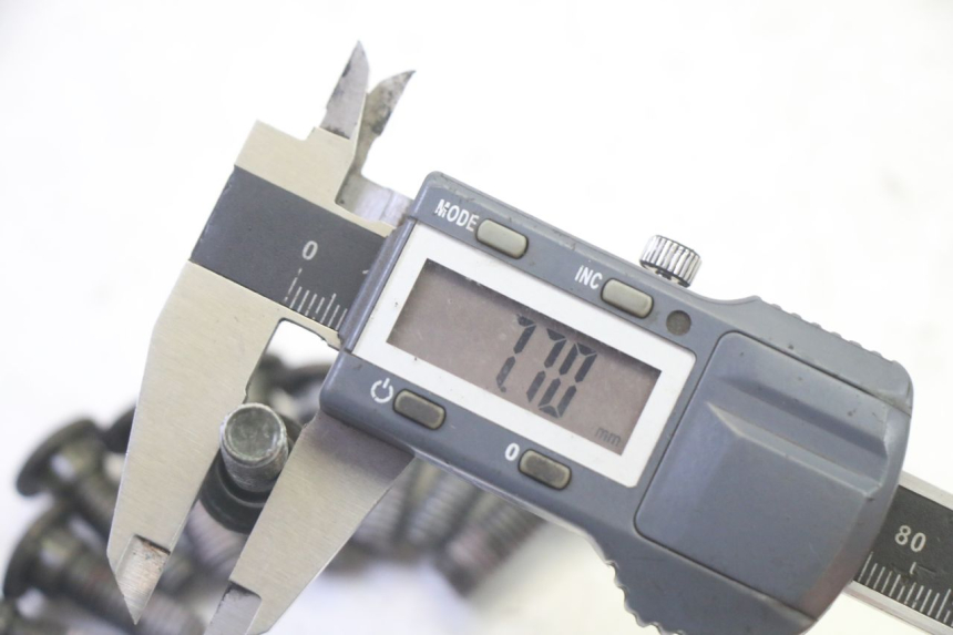 photo de VIS DISQUE DE FREIN PEUGEOT TWEET PRO EFI 4T 50 (2021 - 2022)