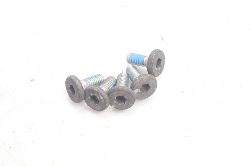 photo de VIS DISQUE DE FREIN YAMAHA XMAX X-MAX 125 (2006 - 2009) - Autre angle de vue