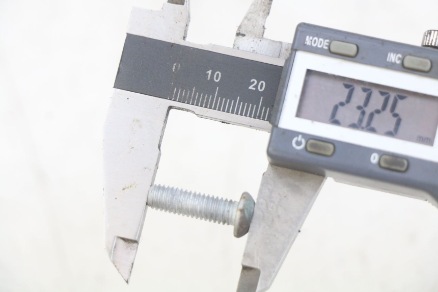 photo de VIS DISQUE DE FREIN PIAGGIO X8 125 (2004 - 2007)