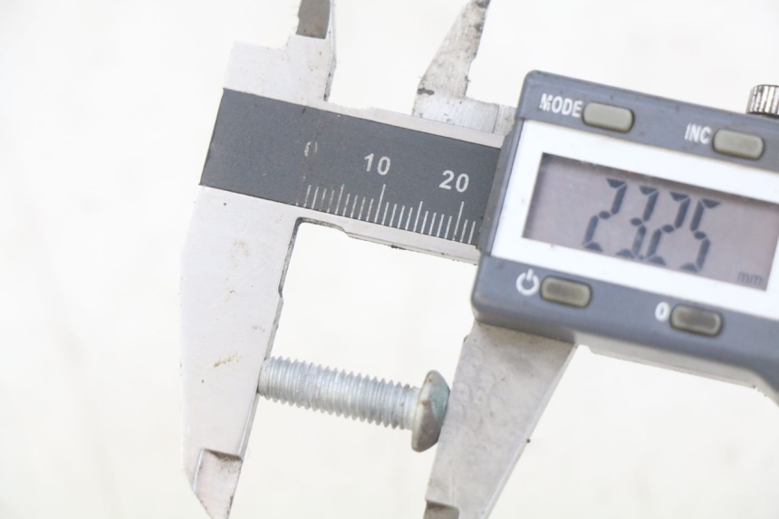 photo de VIS DISQUE DE FREIN PIAGGIO X8 125 (2004 - 2007)