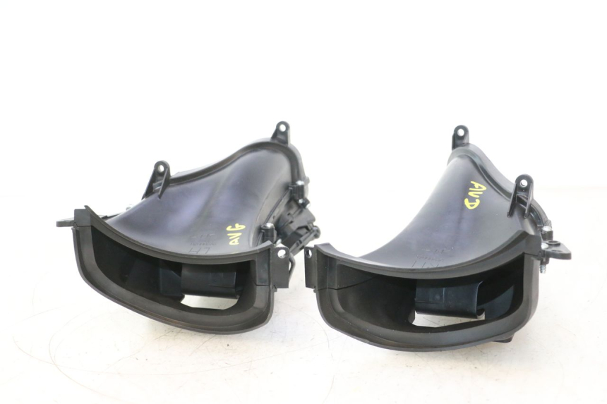 photo de VOLETS AIR HARLEY DAVIDSON ROAD GLIDE FLTRXSE 1920 (2018 - 2022) - Gros plan technique