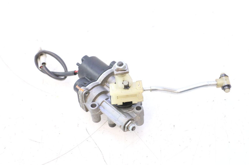 photo de VOLETS AIR YAMAHA YZF R6 600 (2008 - 2009) - Détail de la pièce