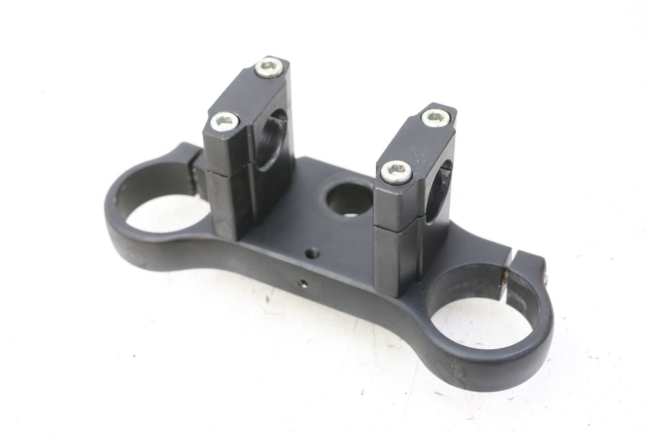 UPPER FORK YOKE - APOLLO RFZ 150